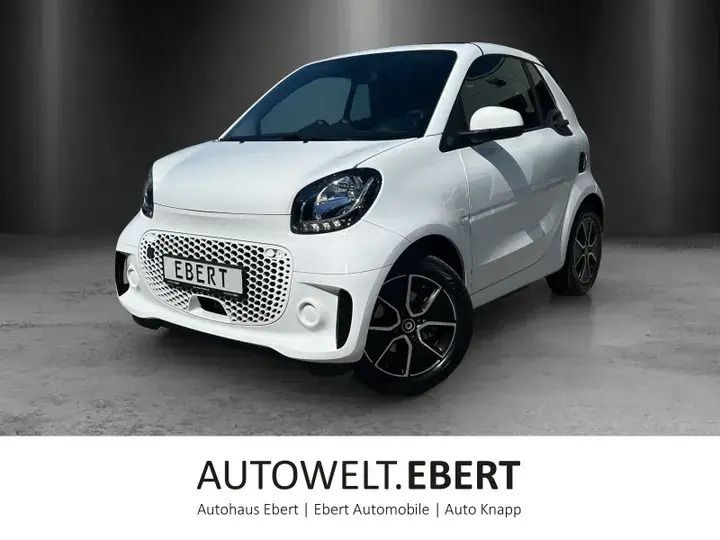White / white Gebraucht 2021 Smart ForTwo Electric Drive Passion Cabrio | 11.880 € (Guter Preis) - Bild 1/4