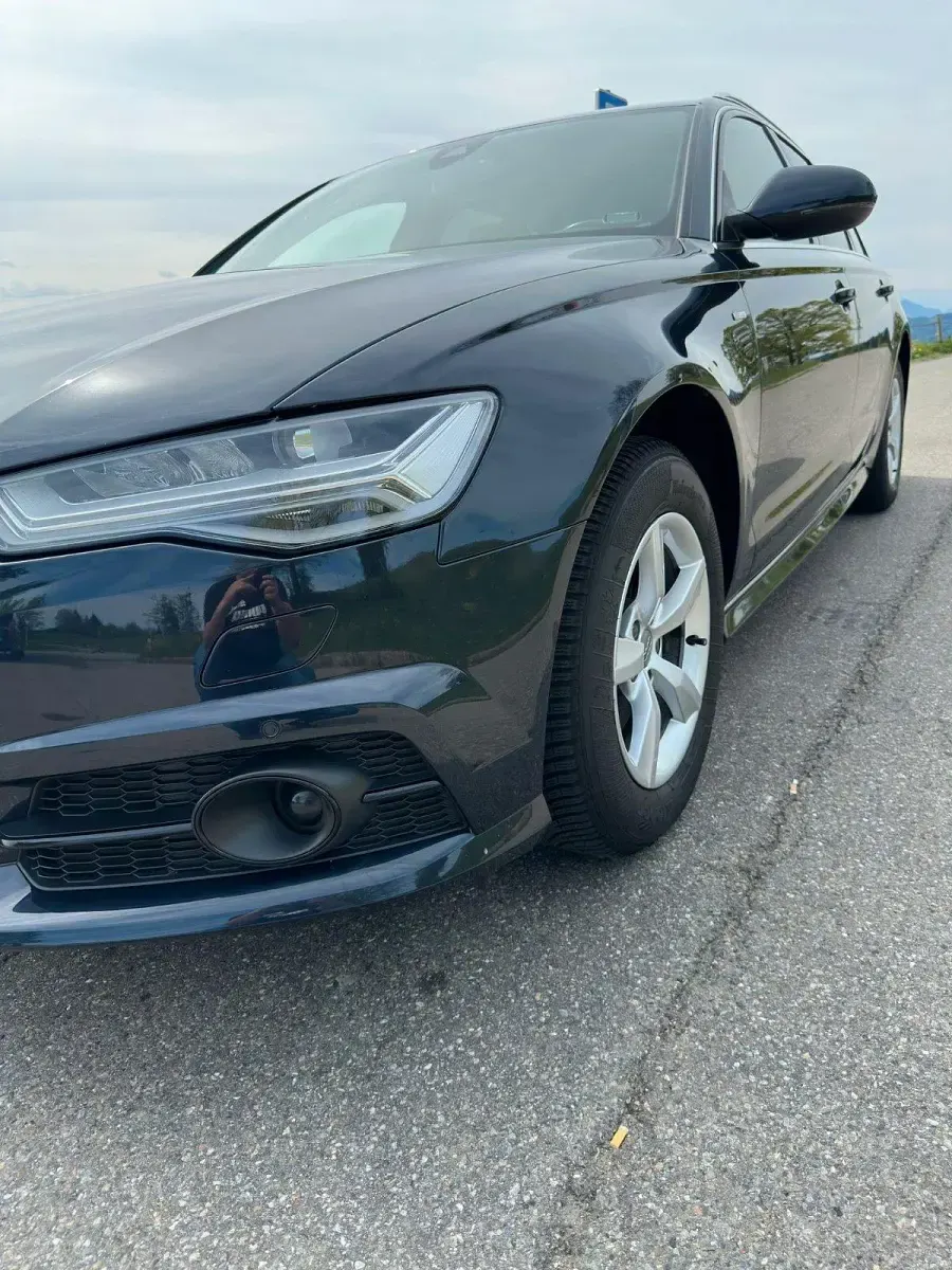 Używany Audi A6 Ambiente 190 KM (139 kW) 2018 Niebieski Kombi