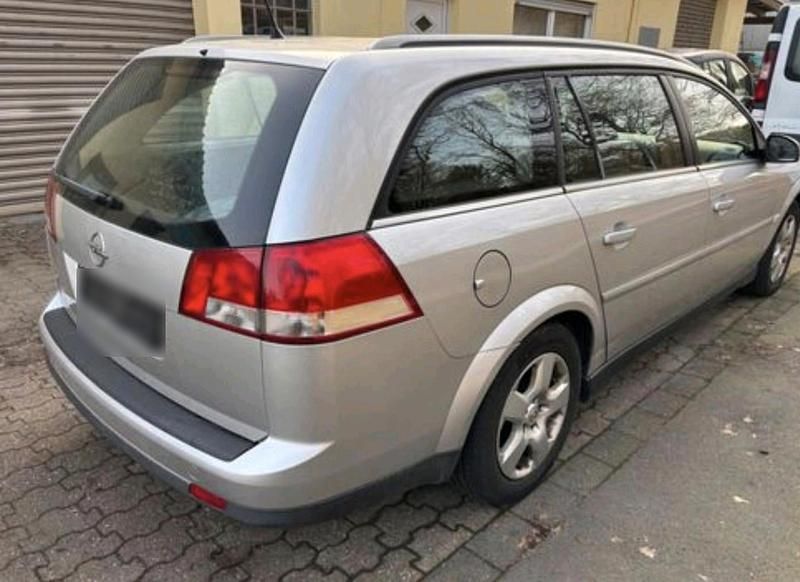 Gebraucht Opel Vectra 150 PS (110 kW) 2005 Silber Kombi