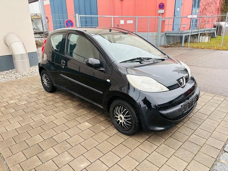 Gebraucht Peugeot 107 68 PS (50 kW) 2006 Schwarz Kleinwagen