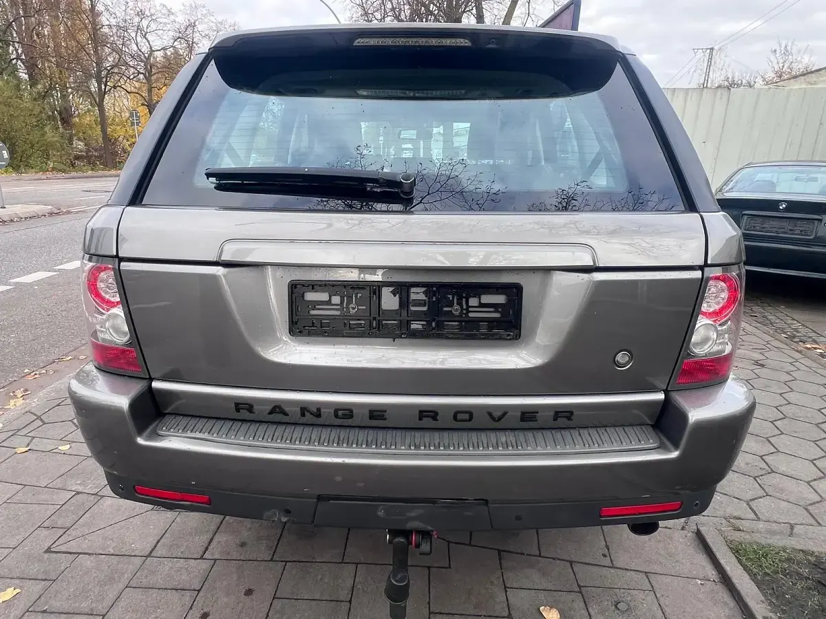 Gebraucht Land Rover Range Rover 245 PS (180 kW) 2010 Grau SUV