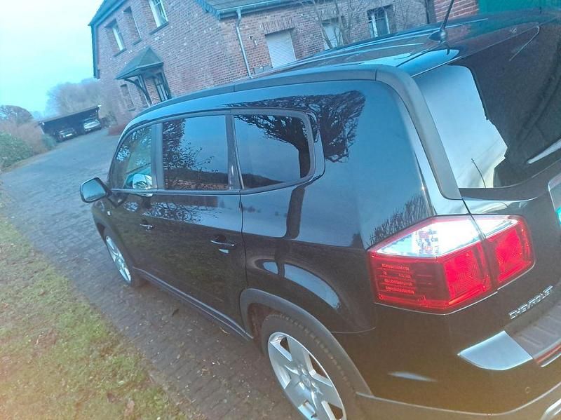 Gebraucht Chevrolet Orlando LT 140 PS (102 kW) 2013 Schwarz Van / Kleinbus