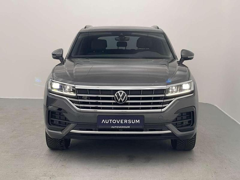 Gebraucht VW Touareg R-line 231 PS (169 kW) 2023 Siliziumgrau metallic SUV