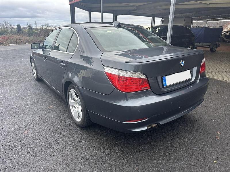 Gebraucht BMW 525 Advantage 197 PS (144 kW) 2007 Grau Limousine