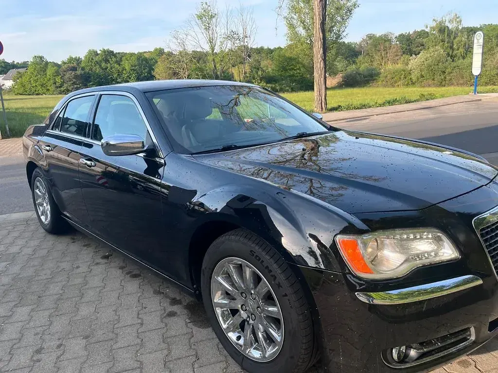Gebraucht Chrysler 300C 367 PS (269 kW) 2013 Schwarz Limousine