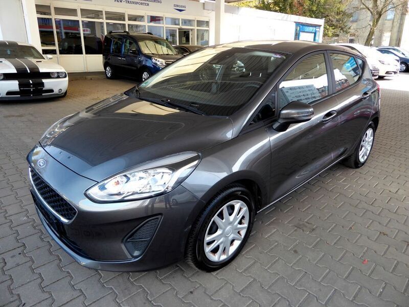 Gebraucht Ford Fiesta Cool & Connect 86 PS (63 kW) 2019 Grau Kleinwagen