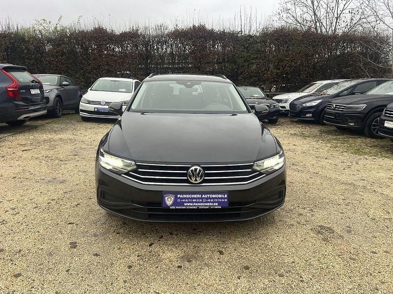 Gebraucht VW Passat 150 PS (110 kW) 2020 Mangangrau Kombi