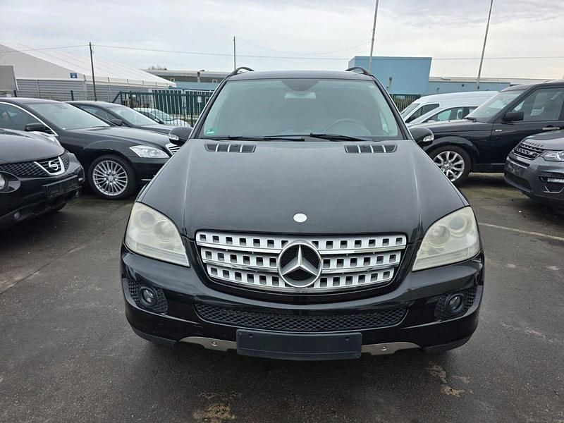 Gebraucht Mercedes ML320 224 PS (164 kW) 2006 Schwarz SUV