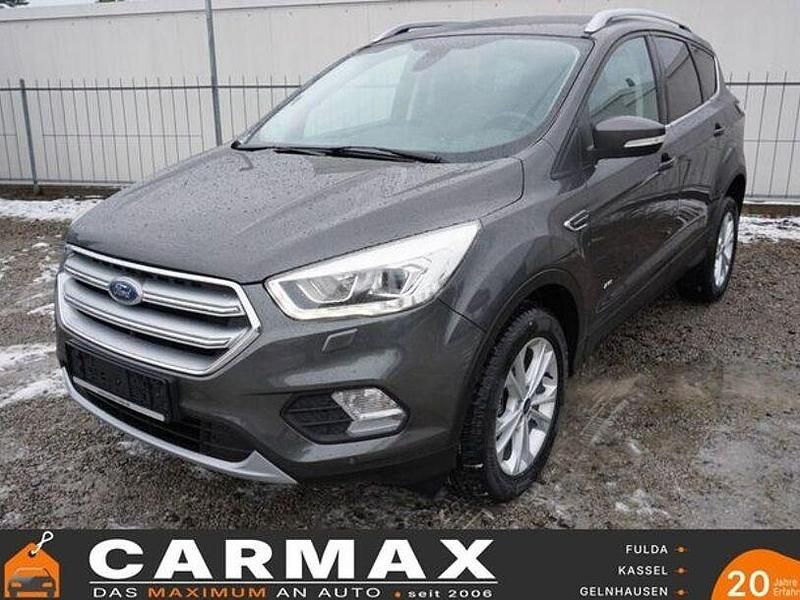 Grau Gebraucht 2017 Ford Kuga Titanium SUV | 15.900 € (Fairer Preis) - Bild 1/4