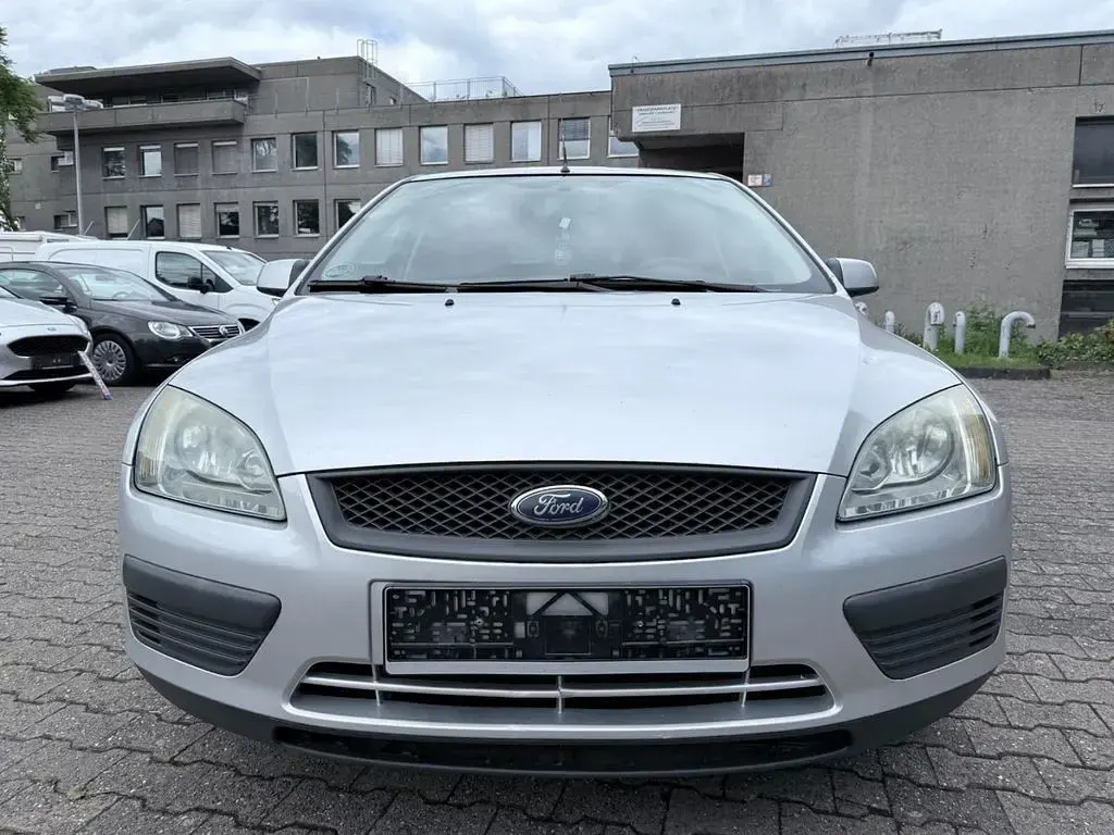 Gebraucht Ford Focus Fun X 116 PS (85 kW) 2006 Silber Limousine