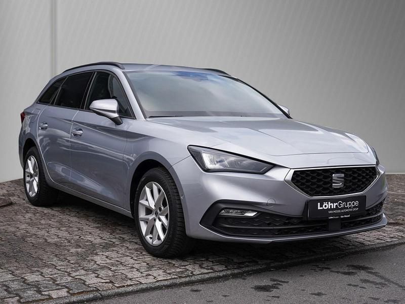 Gebraucht Seat Leon Style 150 PS (110 kW) 2023 Silber Limousine