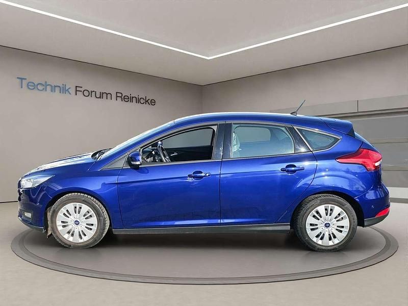 Gebraucht Ford Focus Business Edition 101 PS (74 kW) 2015 Indicblau metallic Kleinwagen