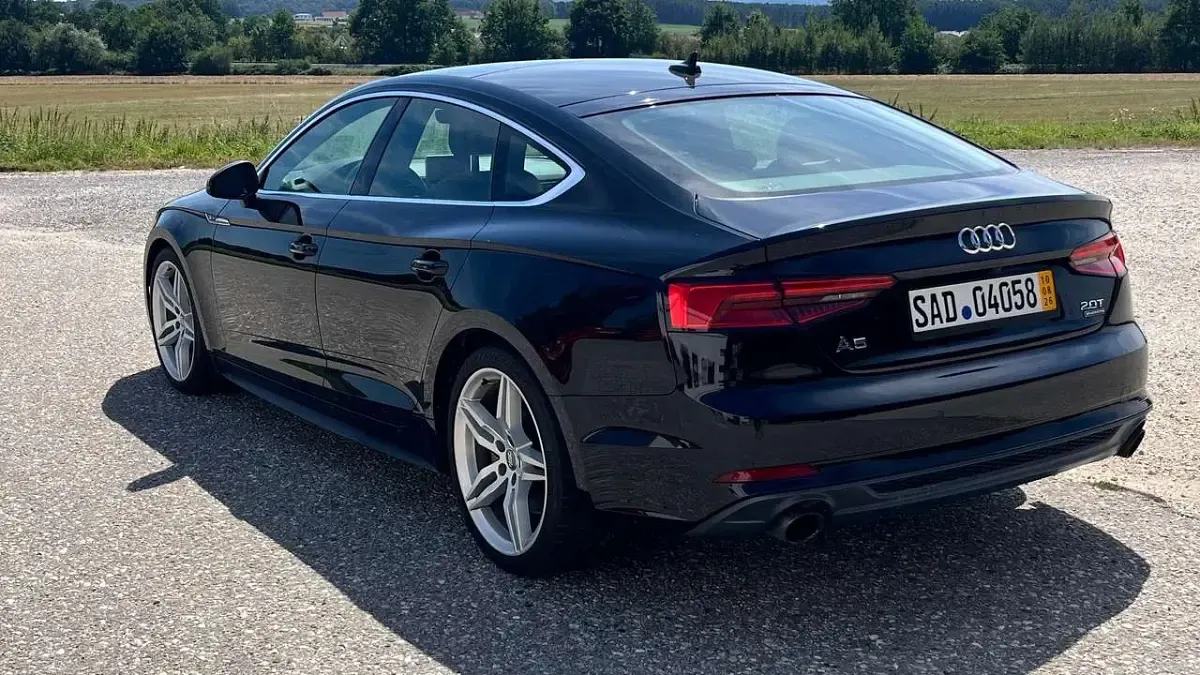 Gebraucht Audi A5 Sportback Sport 252 PS (185 kW) 2018 Schwarz Kleinwagen