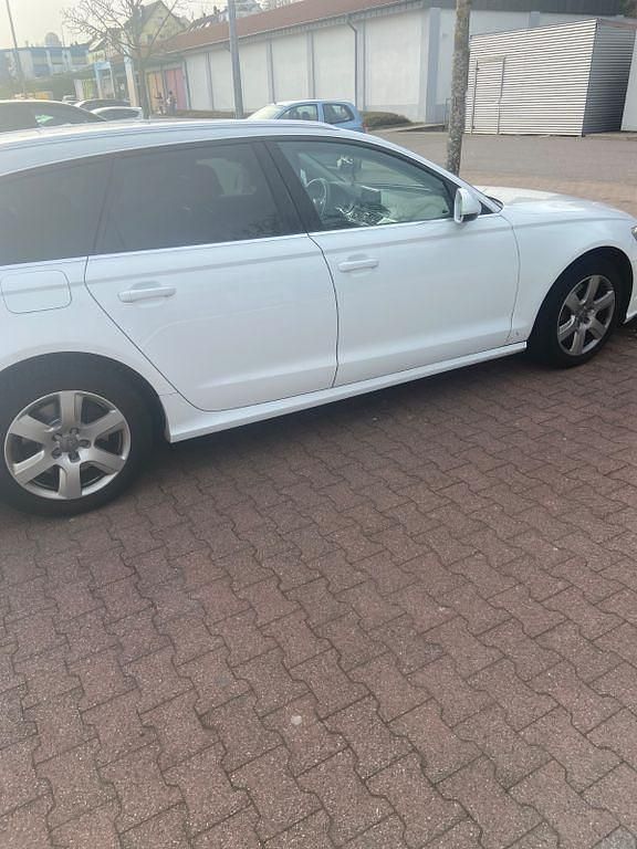 Gebraucht Audi A6 Sport 218 PS (160 kW) 2015 Weiß Kombi