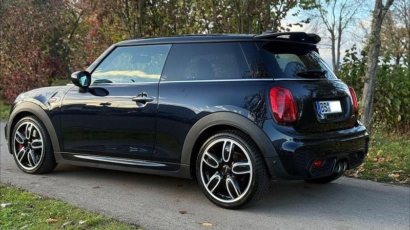 Gebraucht Mini John Cooper Works 231 PS (169 kW) 2021 Blau Kleinwagen