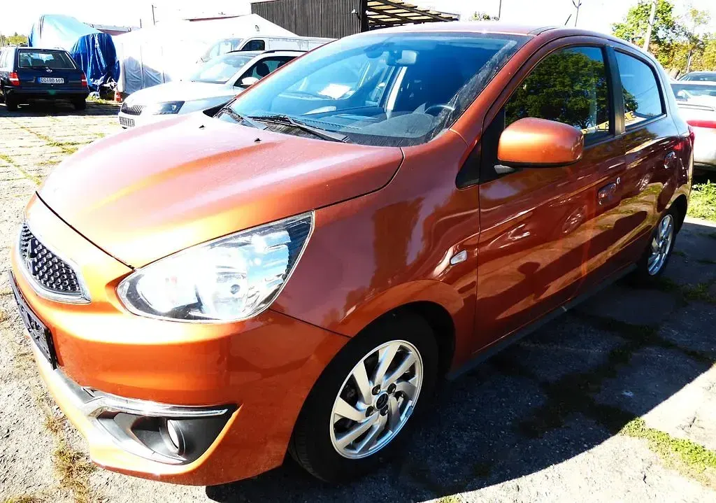Gebraucht Mitsubishi Space Star Edition 80 PS (58 kW) 2016 Orange Kleinwagen