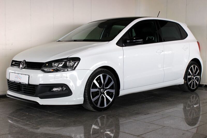 Weiß Gebraucht 2016 VW Polo Highline Limousine | 16.500 € (Teuer) - Bild 1/4