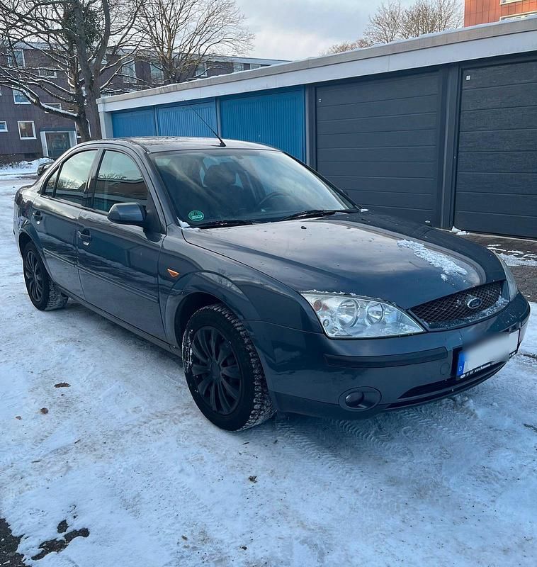 Grau Gebraucht 2002 Ford Mondeo Limousine | 890 € (Guter Preis) - Bild 1/4