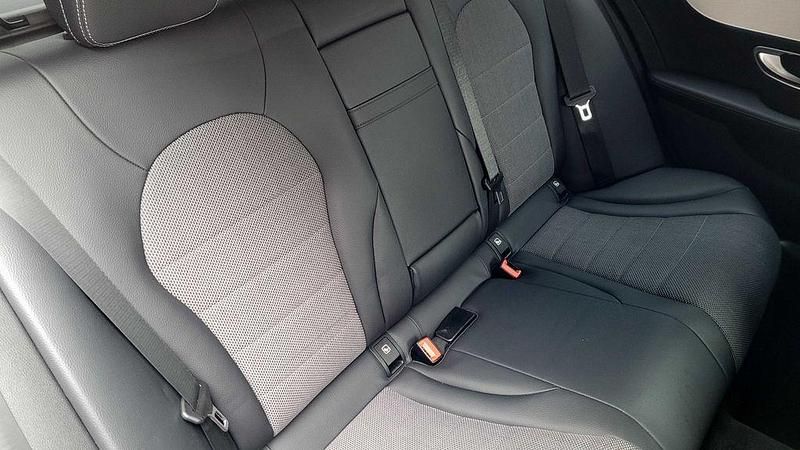 Gebraucht Mercedes C180 Avantgarde 156 PS (114 kW) 2018 Schwarz Limousine