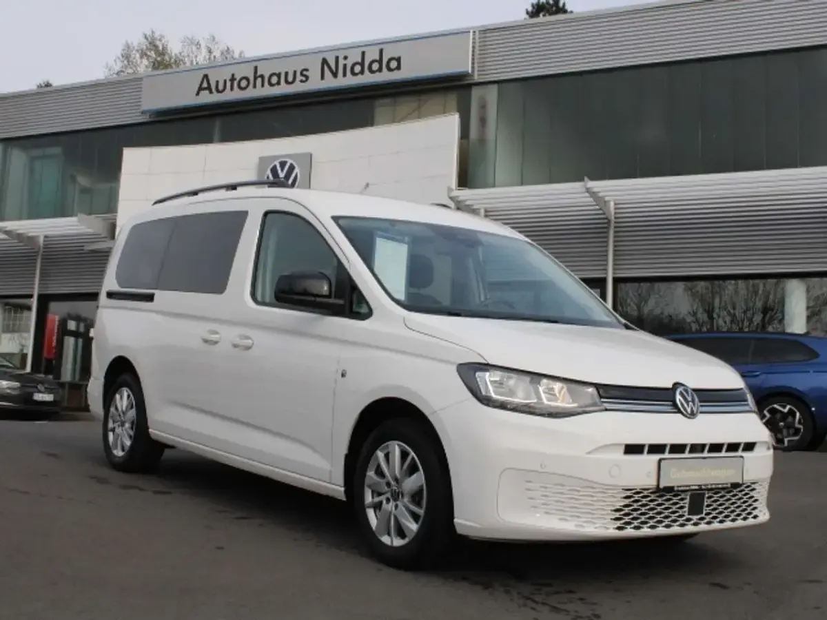 Gebraucht VW Caddy 114 PS (83 kW) 2024 Candyweiß Van / Kleinbus