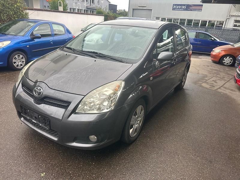 Grau Gebraucht 2007 Toyota Corolla Verso Van / Kleinbus | 1.450 € (Superpreis) - Bild 1/4