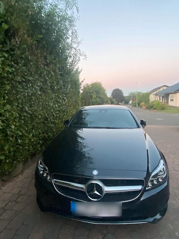 Schwarz Gebraucht 2016 Mercedes CLS250 Limousine | 23.980 € (Guter Preis) - Bild 1/4