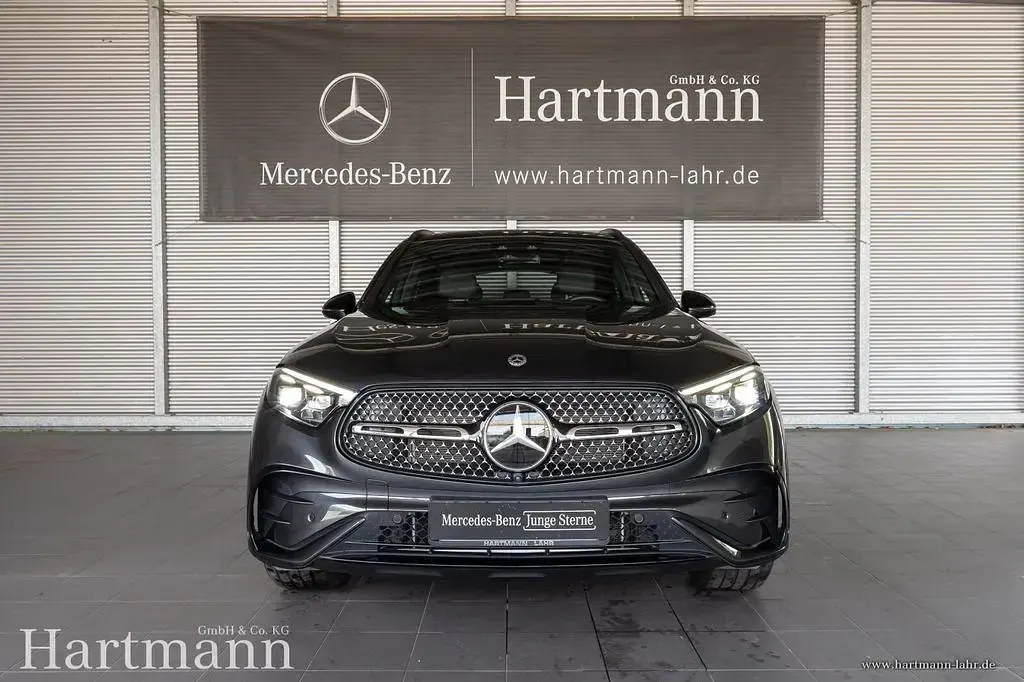 Gebraucht Mercedes GLC450 Premium 367 PS (269 kW) 2025 Grau SUV