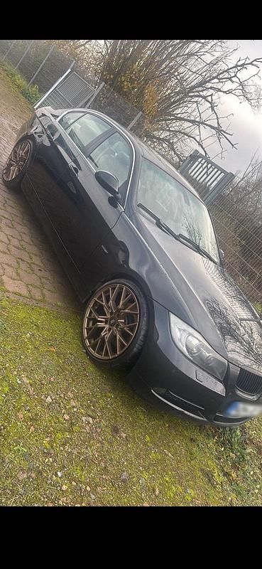 Gebraucht BMW 330 231 PS (169 kW) 2008 Schwarz Limousine