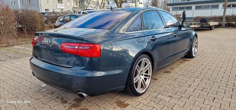 Gebraucht Audi A6 Ambiente 204 PS (150 kW) 2011 Blau Limousine