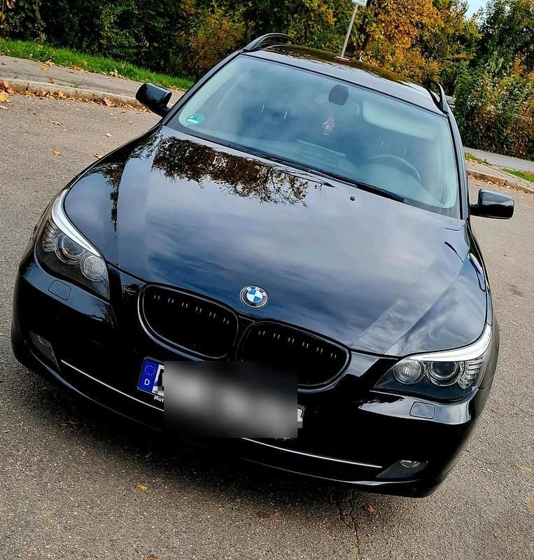 Schwarz Gebraucht 2007 BMW 525 Kombi | 7.300 € - Bild 1/4
