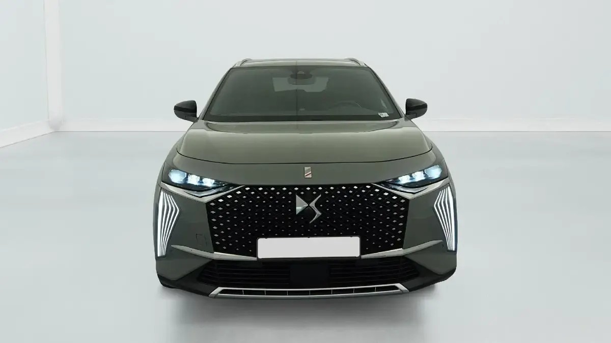 Gebraucht DS Automobiles DS7 Crossback Rivoli 200 PS (147 kW) 2024 Gris laque SUV