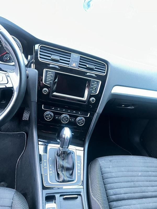 Gebraucht VW Golf VII 150 PS (110 kW) 2015 Weiß Kleinwagen