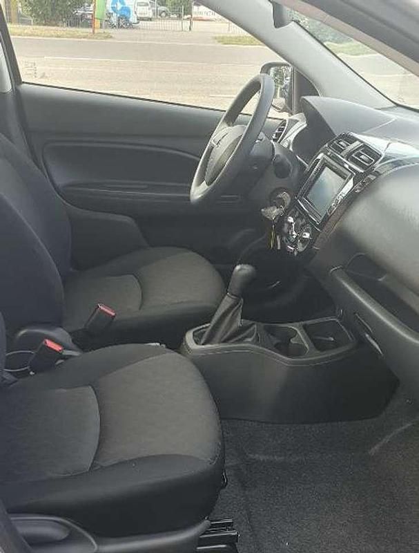 Neu Mitsubishi Space Star Select 71 PS (52 kW) 2025 Amarena rot Limousine