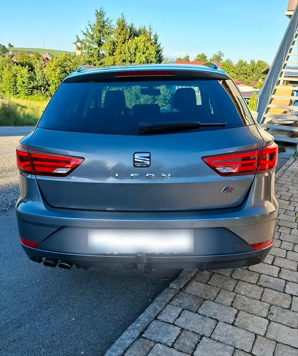 Gebraucht Seat Leon ST FR 150 PS (110 kW) 2018 Grau Kombi