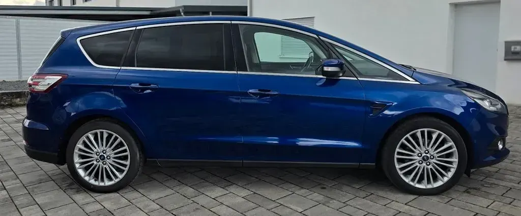 Gebraucht Ford S-MAX Titanium 179 PS (131 kW) 2016 Blau Van / Kleinbus