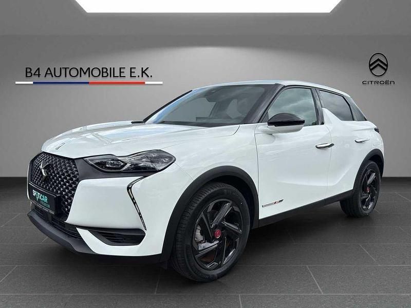 Weiß Gebraucht 2022 DS Automobiles DS3 Crossback E-Tense Performance Line Plus SUV | 16.900 € (Superpreis) - Bild 1/4