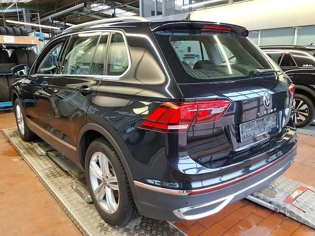 Gebraucht VW Tiguan Elegance 150 PS (110 kW) 2022 Schwarz SUV