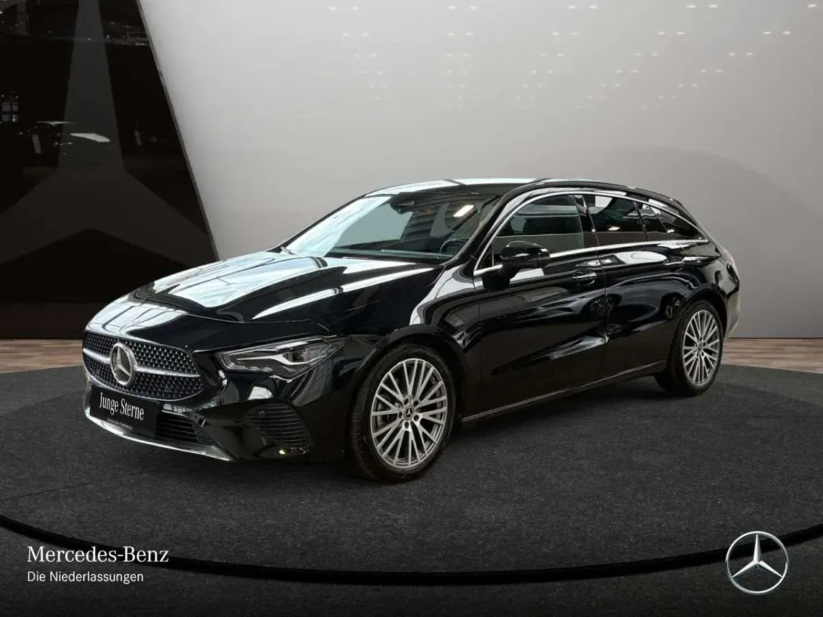 Gebraucht Mercedes CLA180 Progressive 136 PS (100 kW) 2025 Kosmosschwarz Kombi