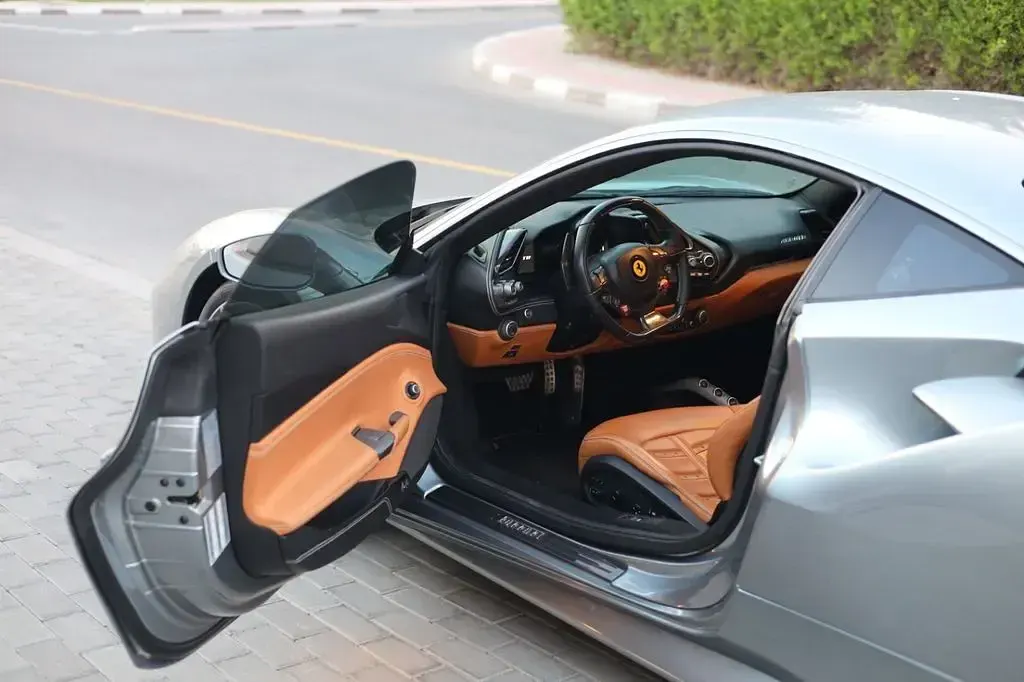 Gebraucht Ferrari 488 661 PS (486 kW) 2016 Silber Coupé