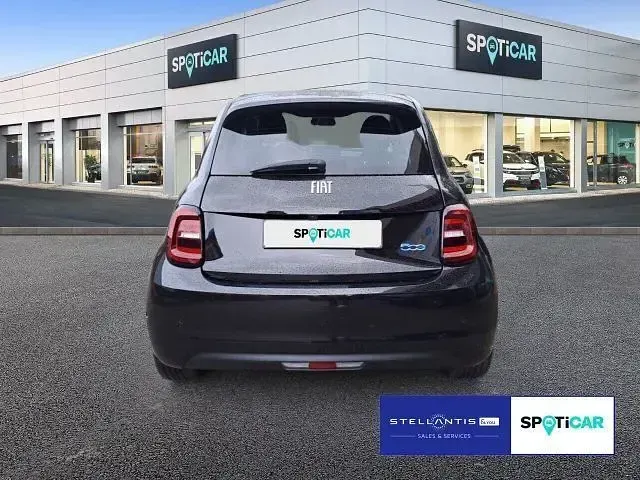Gebraucht Fiat 500e S 86 kW (118 PS) 2025 Schwarz Limousine