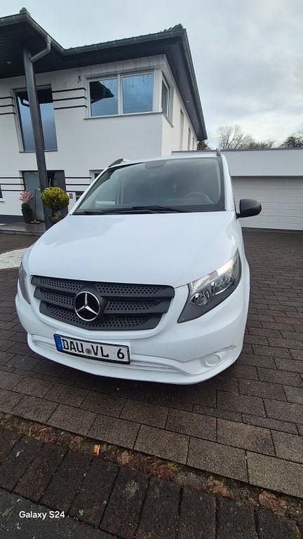 Weiß Gebraucht 2016 Mercedes Vito Van | 19.400 € (Teuer) - Bild 1/4