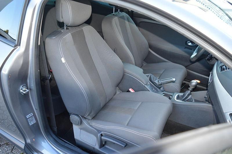 Gebraucht Renault Mégane Coupé Dynamique 110 PS (80 kW) 2009 Grau Coupé