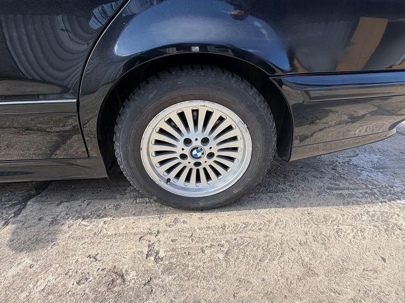 Gebraucht BMW 525 192 PS (141 kW) 2004 Schwarz Kombi