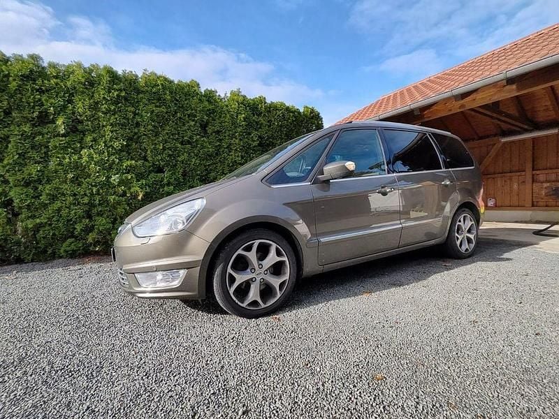 Beige Gebraucht 2010 Ford Galaxy Titanium Van / Kleinbus | 5.999 € (Guter Preis) - Bild 1/4