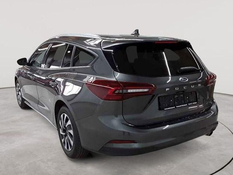 Gebraucht Ford Focus Titanium 120 PS (88 kW) 2022 Grau Limousine
