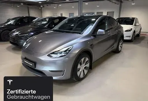 Gebraucht Tesla Model Y 273 kW (372 PS) 2023 Silber SUV