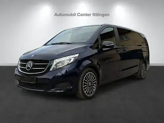 Gebraucht Mercedes V250 AMG 190 PS (139 kW) 2018 Cavansitblau Van / Kleinbus