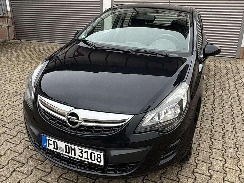 Gebraucht Opel Corsa Edition 87 PS (63 kW) 2013 Limousine