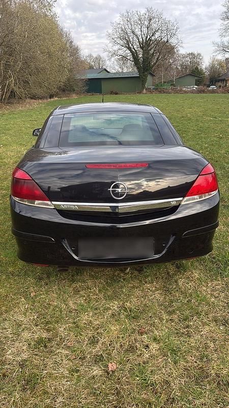 Gebraucht Opel Astra 140 PS (102 kW) 2006 Schwarz Cabrio