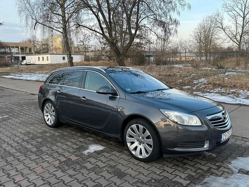 Gebraucht Opel Insignia 163 PS (119 kW) 2010 Grau Kombi